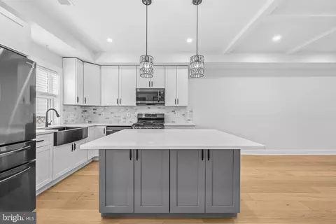 Kitchen - 907 L St NE, Washington, DC 20002 photo 1 of 4