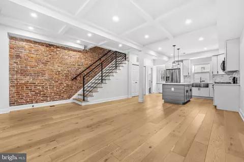 Entry Way - 907 L St NE, Washington, DC 20002 photo 1 of 6