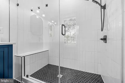 Bath - 907 L St NE, Washington, DC 20002 photo 4 of 6