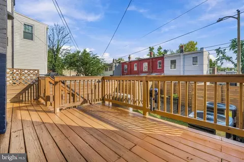 Exterior - 907 L St NE, Washington, DC 20002 photo 6 of 10