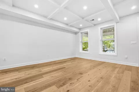 Living - 907 L St NE, Washington, DC 20002 photo 4 of 4