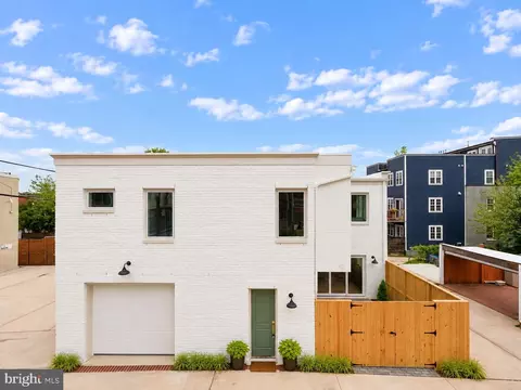 Exterior - 1818 Independence Aly SE, Washington, DC 20003 photo 6 of 6