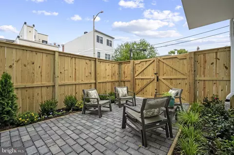 Exterior - 1818 Independence Aly SE, Washington, DC 20003 photo 5 of 6