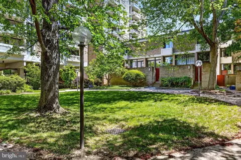 Exterior - 1245 4th St SW #E606, Washington, DC 20024 photo 4 of 6
