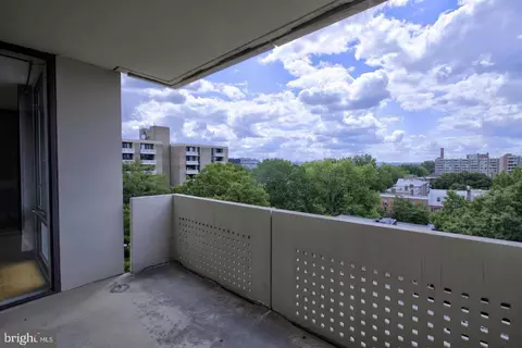 Exterior - 1245 4th St SW #E606, Washington, DC 20024 photo 5 of 6