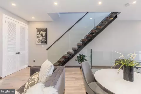 Entry Way - 1332 G St SE #3, Washington, DC 20003 photo 3 of 5