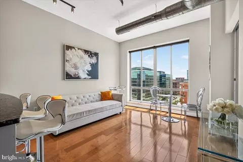 301 Massachusetts Ave NW #902, Washington, DC 20001