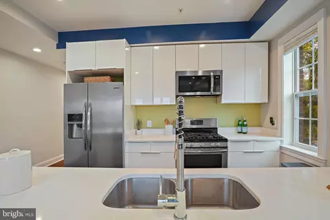 Kitchen - 1716 NE 3rd St NE #B, Washington, DC 20002 photo 3 of 3