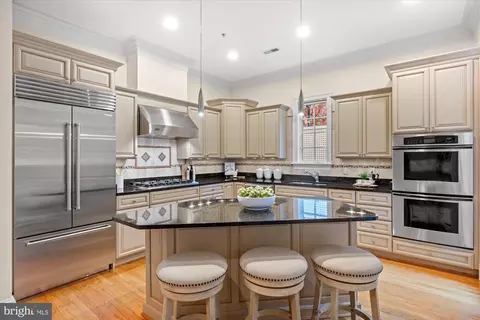 Kitchen - 2995 38th St NW, Washington, DC 20016 photo 2 of 5