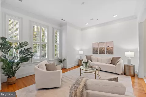 Living - 2995 38th St NW, Washington, DC 20016 photo 2 of 4