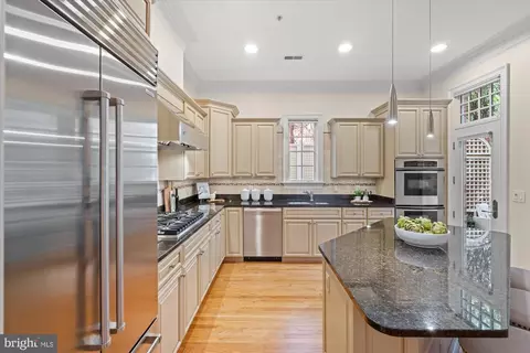 Kitchen - 2995 38th St NW, Washington, DC 20016 photo 4 of 5