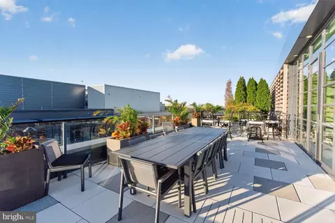 Exterior - 45 Sutton Sq SW #PH01, Washington, DC 20024 photo 3 of 10