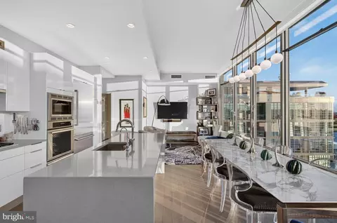 Dining - 45 Sutton Sq SW #PH01, Washington, DC 20024 photo 9 of 10