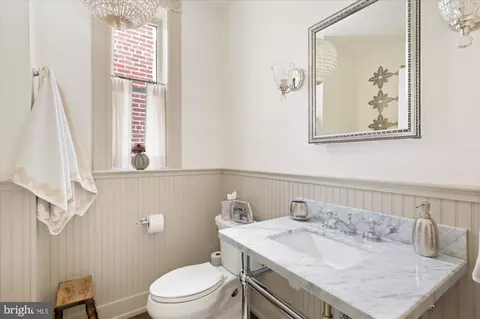 Bath - 2733 P St NW, Washington, DC 20007 photo 4 of 6