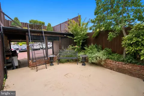 Exterior - 312 D St NE, Washington, DC 20002 photo 2 of 8