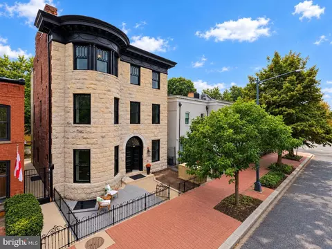 Exterior - 807 A St NE #301, Washington, DC 20002 photo 3 of 5