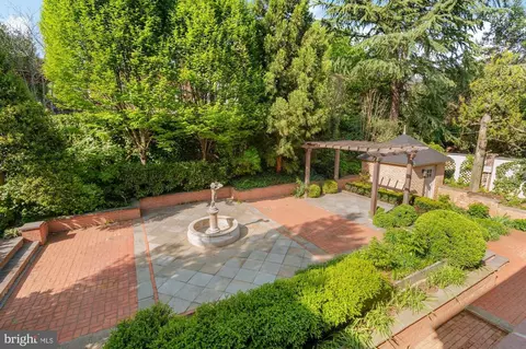 Exterior - 2411 Tracy Pl NW, Washington, DC 20008 photo 3 of 4