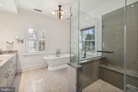 Bath - 2411 Tracy Pl NW, Washington, DC 20008 photo 1 of 2