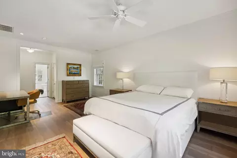 Bedroom - 2411 Tracy Pl NW, Washington, DC 20008 photo 1 of 4
