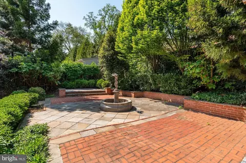 Exterior - 2411 Tracy Pl NW, Washington, DC 20008 photo 4 of 4