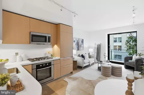 925 H St NW #308, Washington, DC 20001