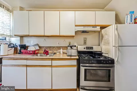 Kitchen - 4936 E Capitol St NE, Washington, DC 20019 photo 1 of 2