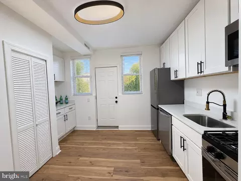 Kitchen - 1820 L St NE, Washington, DC 20002 photo 3 of 3