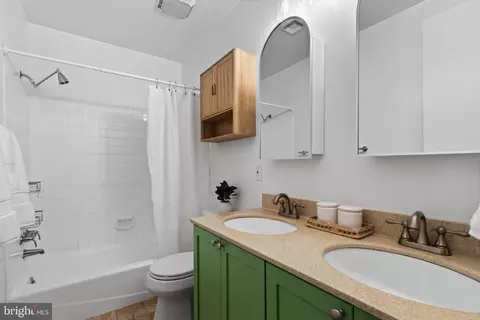 Bath - 141 12th St NE #9, Washington, DC 20002 photo 1 of 1
