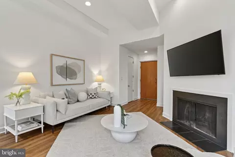 Living - 141 12th St NE #9, Washington, DC 20002 photo 3 of 3