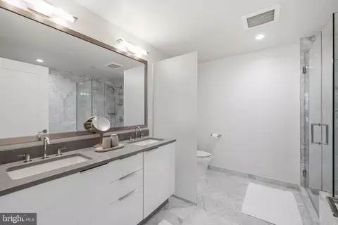Bath - 45 Sutton Sq SW #706, Washington, DC 20024 photo 2 of 6