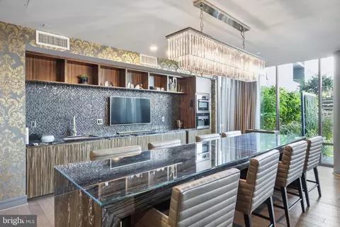 Dining - 45 Sutton Sq SW #706, Washington, DC 20024 photo 4 of 4