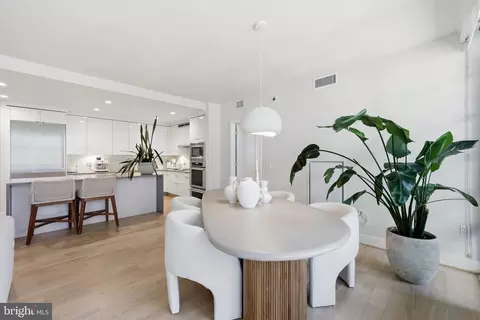 Dining - 45 Sutton Sq SW #706, Washington, DC 20024 photo 1 of 4
