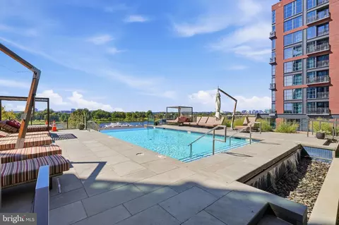Exterior - 45 Sutton Sq SW #706, Washington, DC 20024 photo 4 of 8