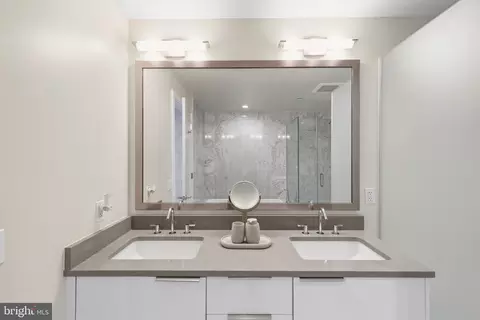 Bath - 45 Sutton Sq SW #706, Washington, DC 20024 photo 3 of 6