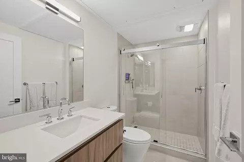 Bath - 37 L St SE #401, Washington, DC 20003 photo 1 of 2