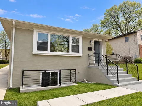 711 55th St NE, Washington, DC 20019