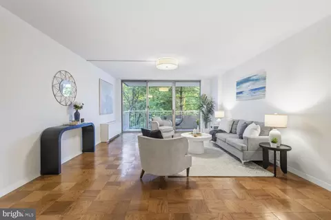 3001 Veazey Ter NW #426, Washington, DC 20008