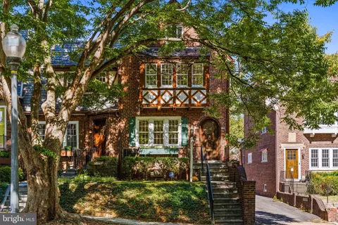 4427 Q St NW, Washington, DC 20007