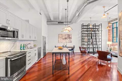 1701 Kalorama Rd NW #207, Washington, DC 20009