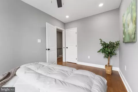 Bedroom - 914 5th St NE, Washington, DC 20002 photo 2 of 3