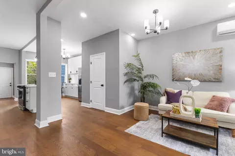 Entry Way - 914 5th St NE, Washington, DC 20002 photo 2 of 12