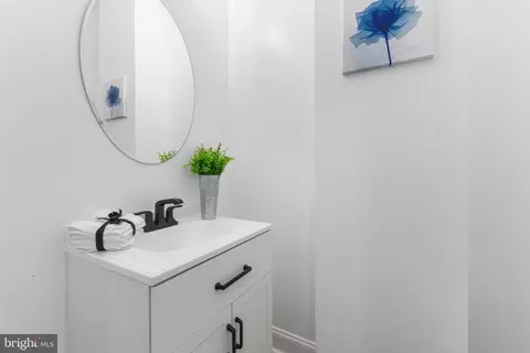 Other - 914 5th St NE, Washington, DC 20002 photo 1 of 4