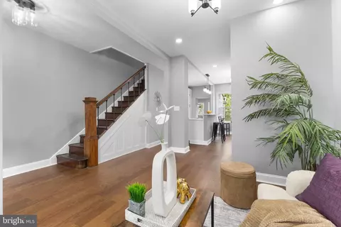 Entry Way - 914 5th St NE, Washington, DC 20002 photo 3 of 12