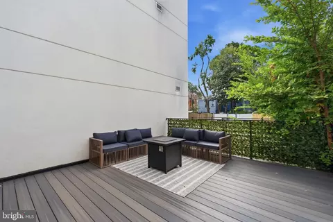 Exterior - 1331 K St SE #102, Washington, DC 20003 photo 3 of 8