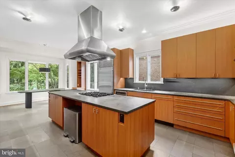 Kitchen - 4811 W Street NW, Washington, DC 20007 photo 3 of 4