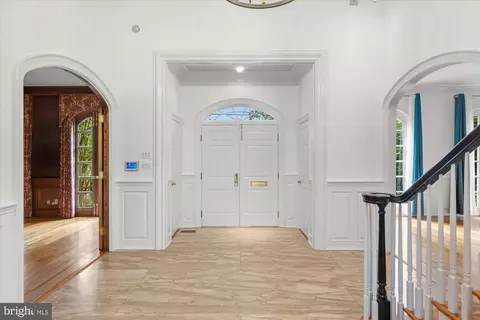 Entry Way - 4811 W Street NW, Washington, DC 20007 photo 2 of 8