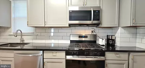 Kitchen - 1229 Savannah Pl SE, Washington, DC 20032 photo 2 of 2