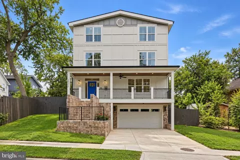 2902 Vista St NE, Washington, DC 20018
