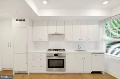 Kitchen - 2869 28th St NW #003, Washington, DC 20008 photo 2 of 2