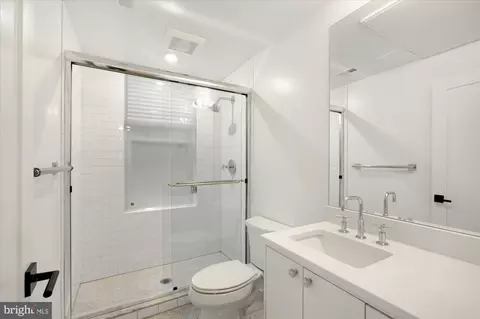 Bath - 2869 28th St NW #003, Washington, DC 20008 photo 1 of 1